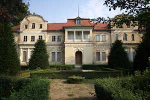 Schloss Tannenfeld, leer stehend im Sommer 2012