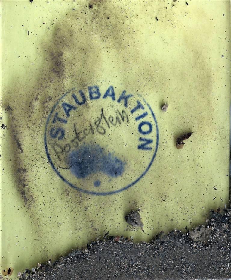 Zum Wesen des Staubes – Staubexpeditionen auf Burg Posterstein mit Wolfgang Stöcker, Köln